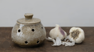Stoneware garlic pot